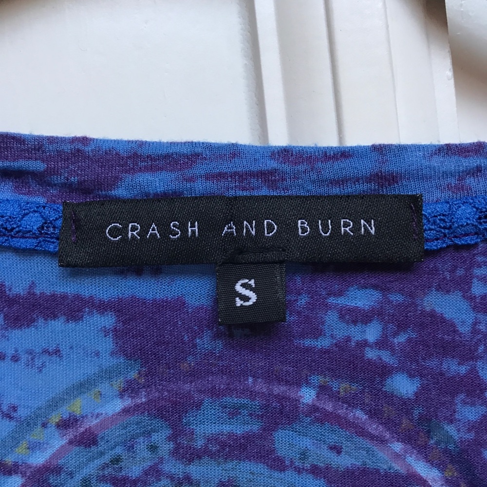 NWOT- CRASH & BURN- BURNOUT GRAPIC TEE - Picture 3 of 6